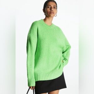 COS OVERSIZED PURE CASHMERE SWEATER